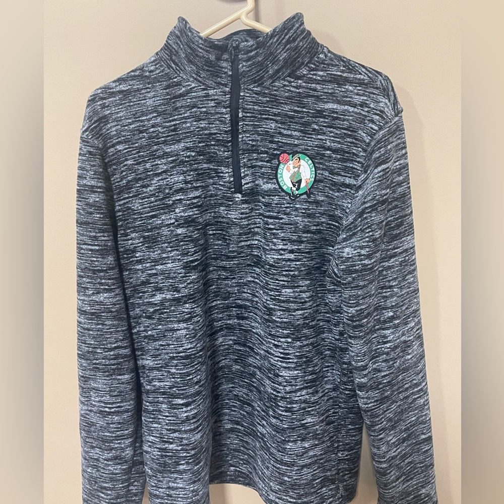 Boston Celtics pullover 1/4 zip fleece.